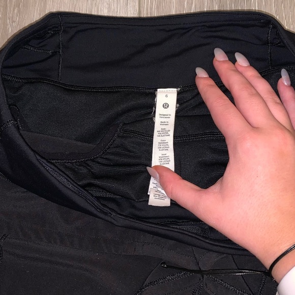 Lululemon Speed Up Low-Rise Lined Short 2.5” - Picture 3 of 3